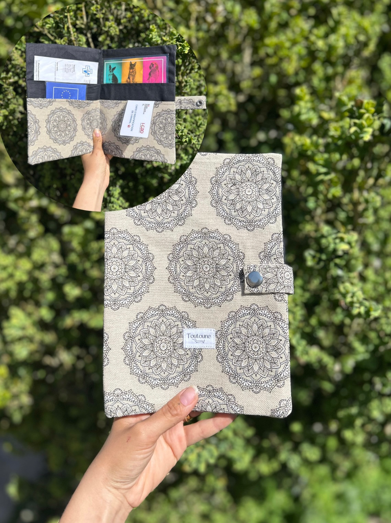 Pochette a carnet de santé Mandala