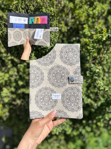 Pochette a carnet de santé Mandala